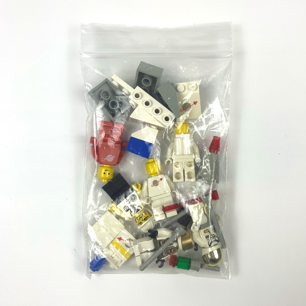 Lego Lot Space VTG‎ White Gray Moon Red White 6 Minifigures Accessories - Picture 2 of 12